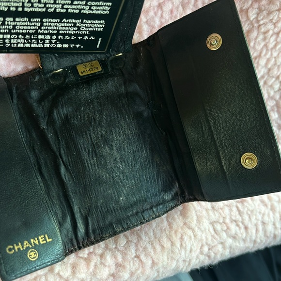 CHANEL Timeless key holder - Picture 3 of 5